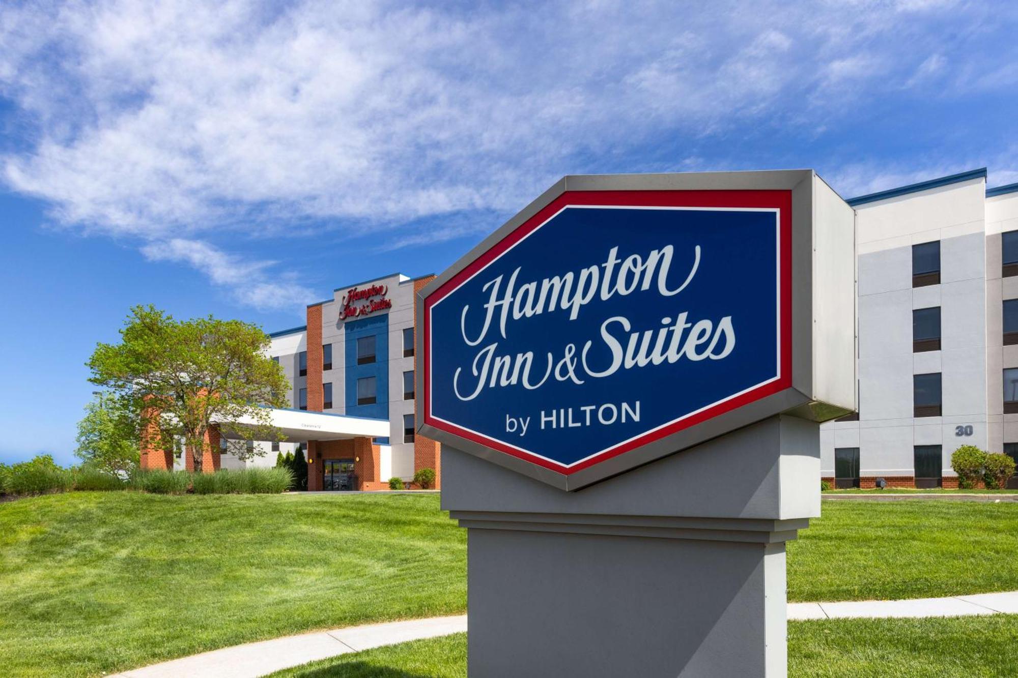 Hampton Inn & Suites Harrisburg Exteriör bild